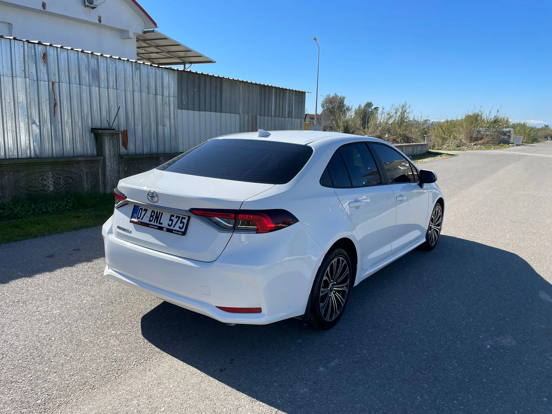 Toyota Corolla — фото 2