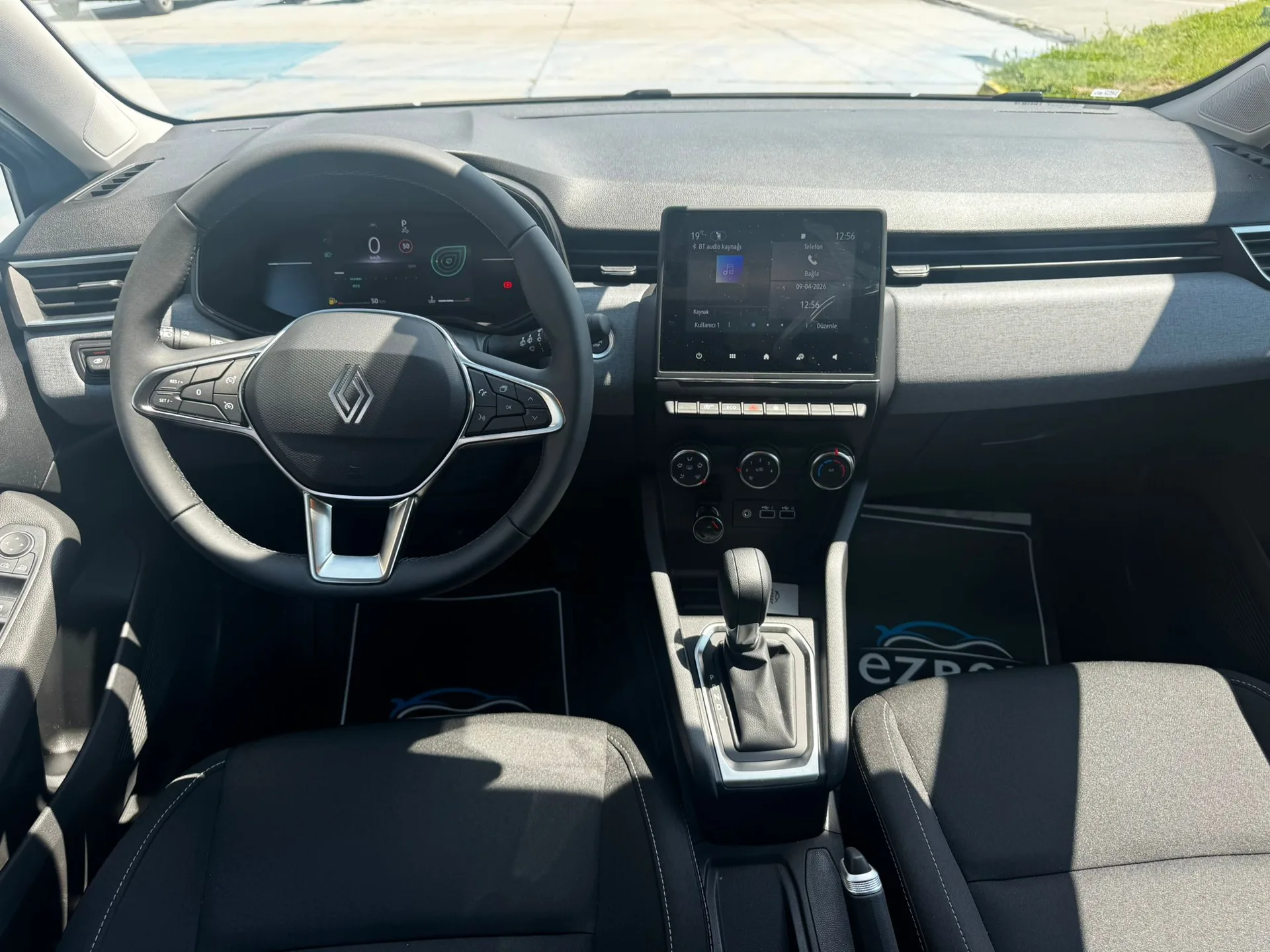 RENAULT CLIO AUTOMATIC — фото 2